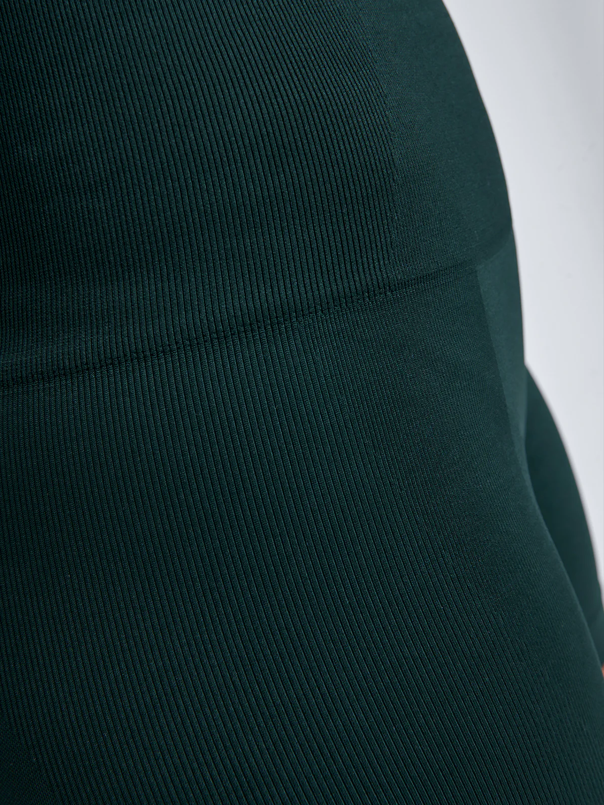 CHISEL 6 Bike Short Dark Green - Image 5