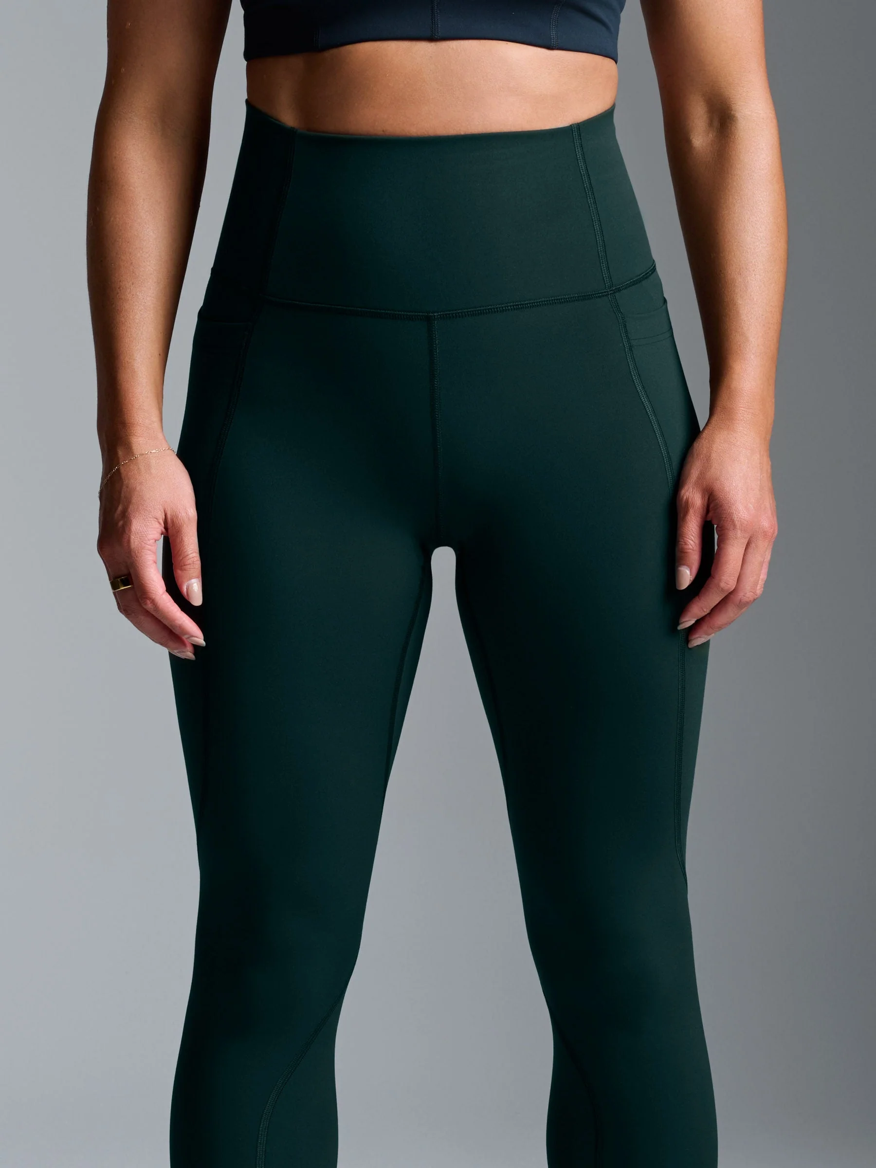 FATAL ATTRACTION 8/8 Super High Rise Legging Dark Green - Image 4
