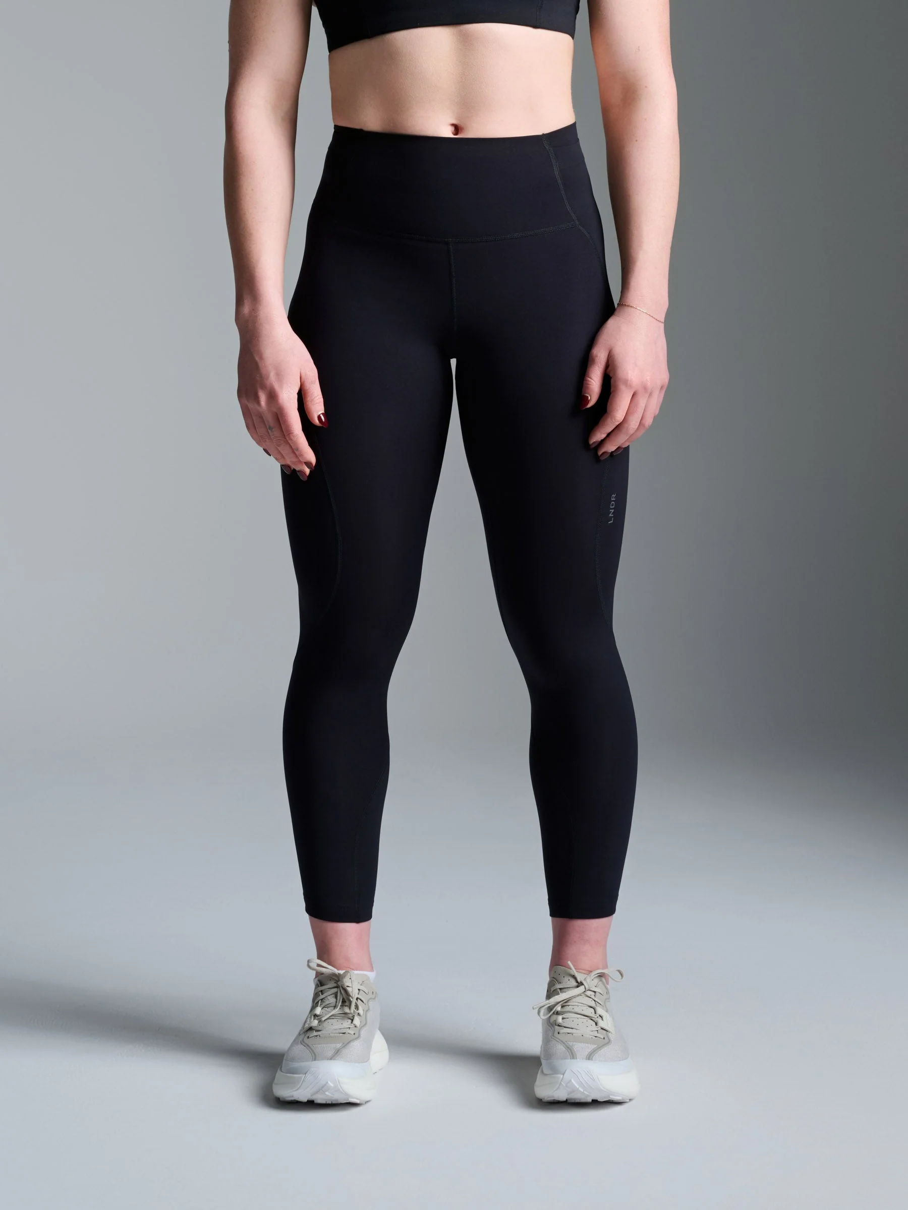 LIMITLESS POCKET 6/8 Legging Black - Image 4