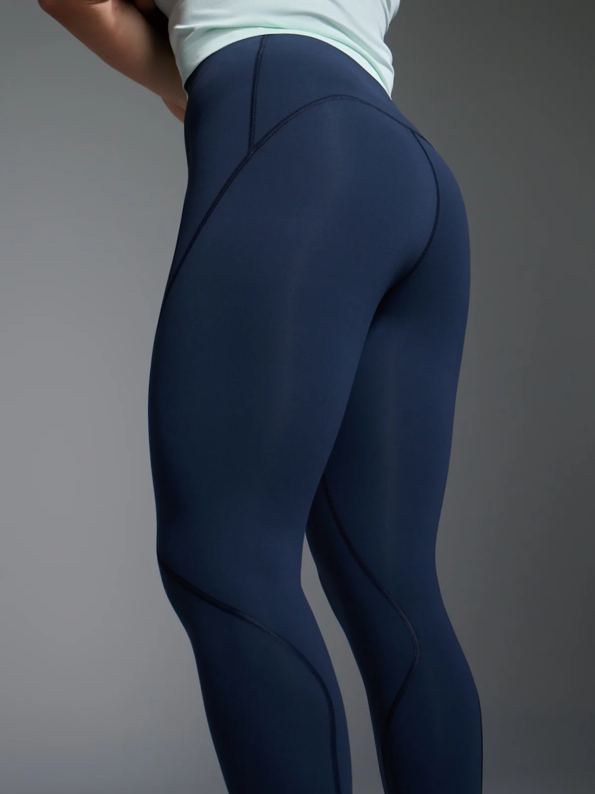 LIMITLESS POCKET 7/8 Legging Outerspace - Image 2