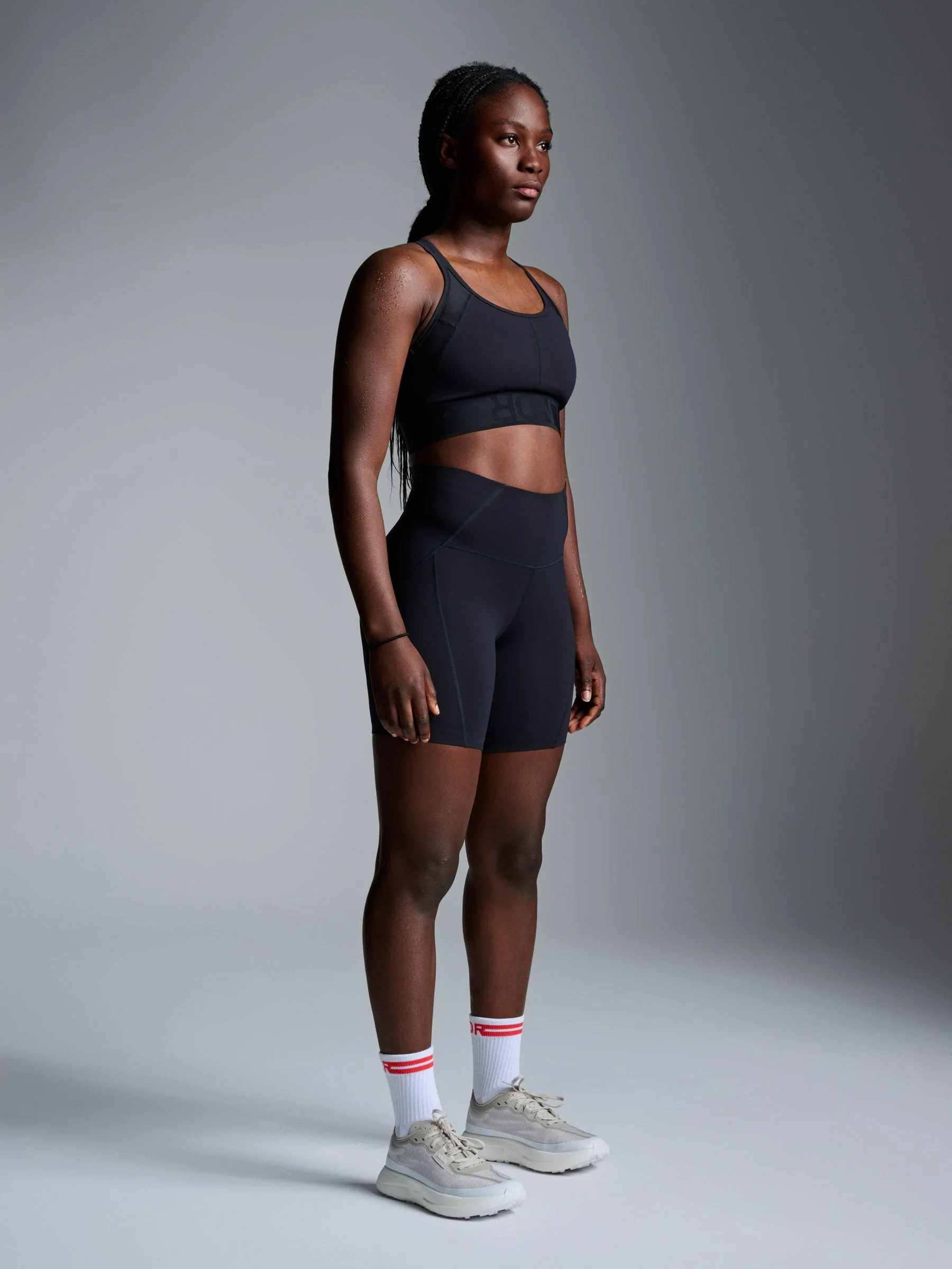 LIMITLESS Sports Bra Black - Image 4