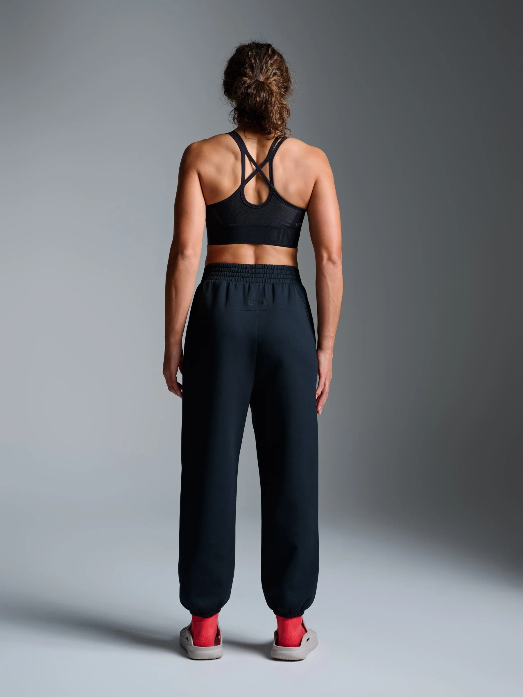 RECOVER Trackpant Black - Image 2