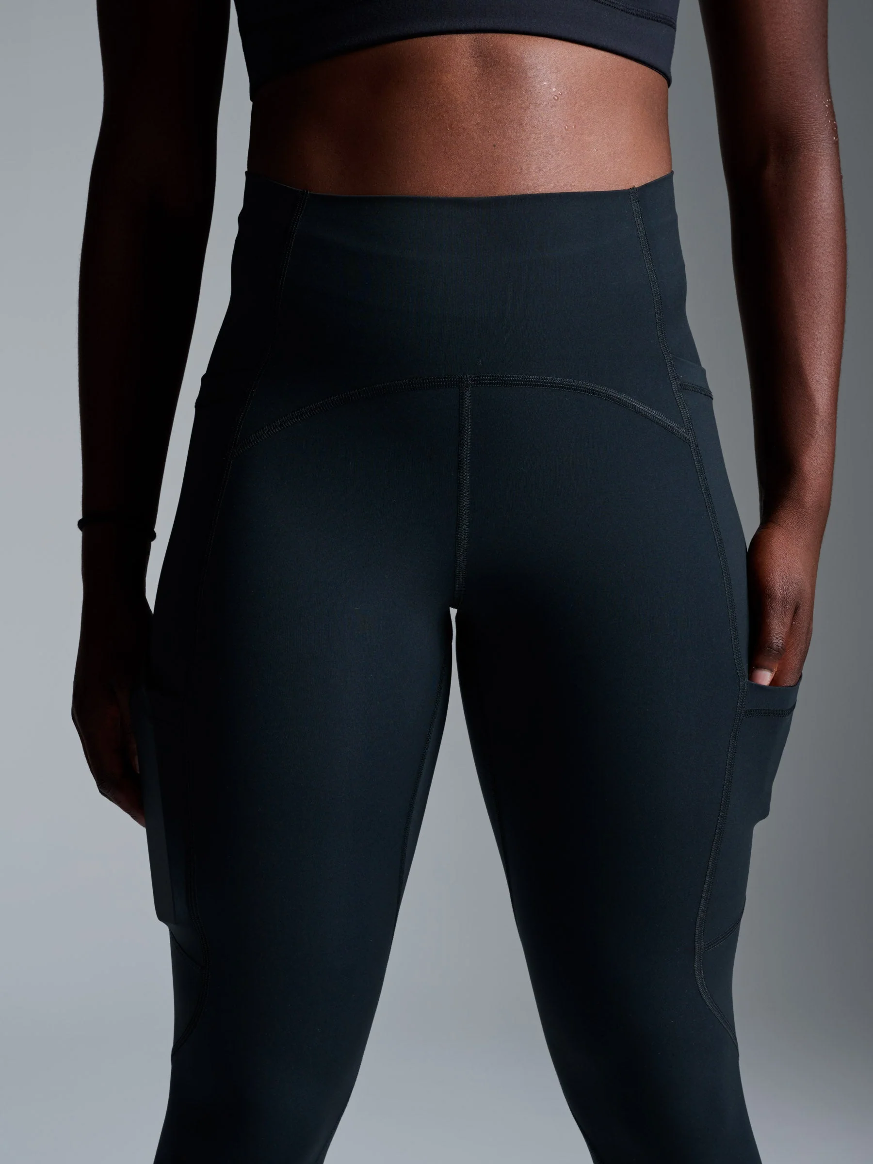 WEIGHTLESS POCKET 7/8 Legging Black - Image 4